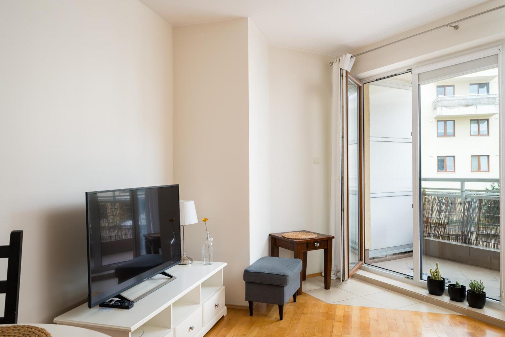 Metro Ksiecia Janusza Cosy Apartment Варшава Екстериор снимка